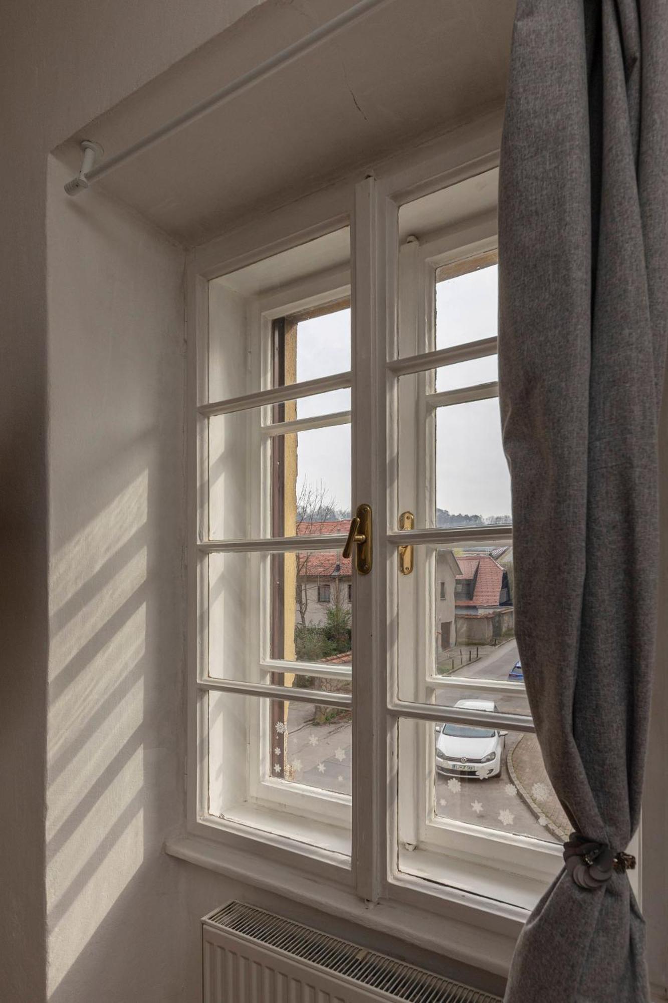 Historical Caserne Apartment Ljubljana Exterior photo